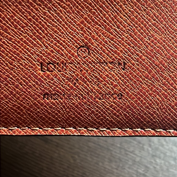 Monogram Initials Wallet - Picture 5 of 7